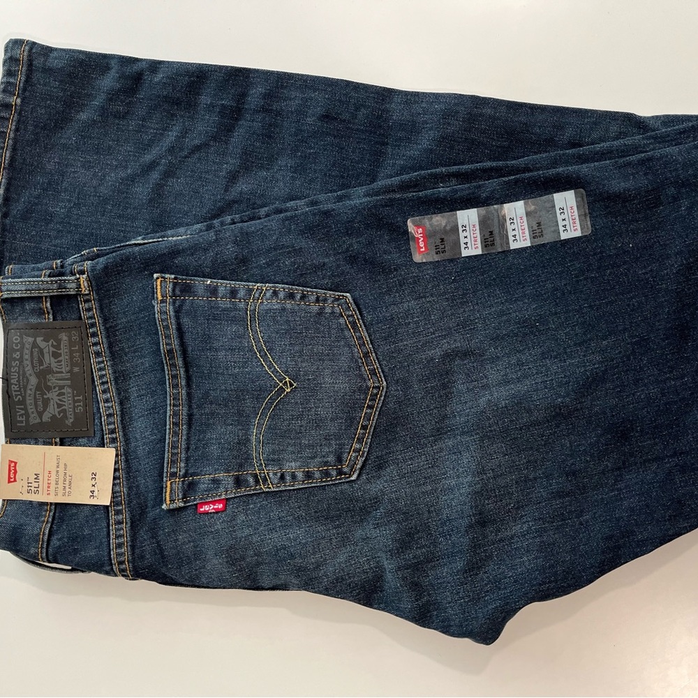 Levi’s 511 slim dark wash NWT - size 34 x 32